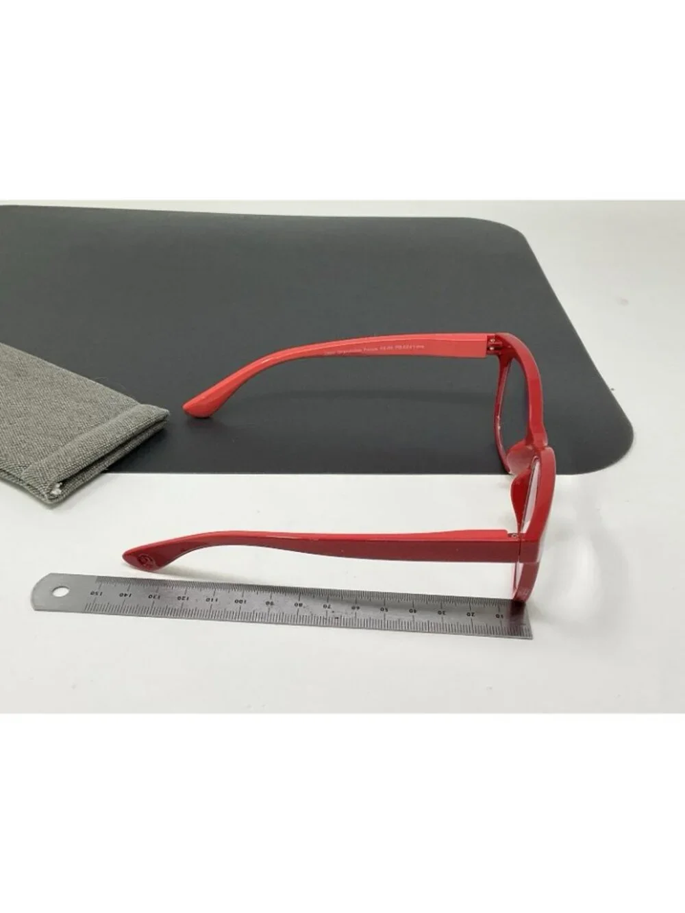 Peepers Grandview Reading Glasses   Blue Light Red Pink Retired Color + 2.00